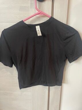 lululemon athletica Black Short Sleeve Crop top